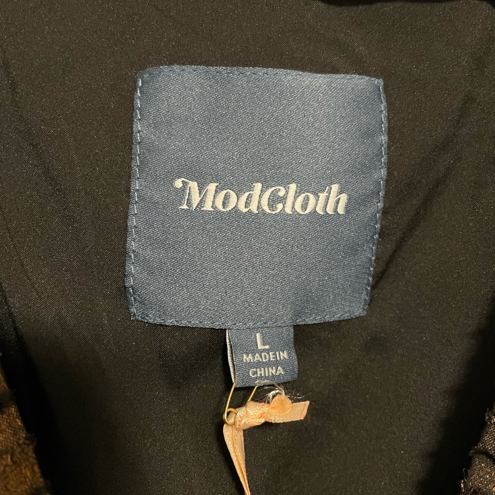 Metallic Maxi dress, great for holidays! - Picture 6 of 7